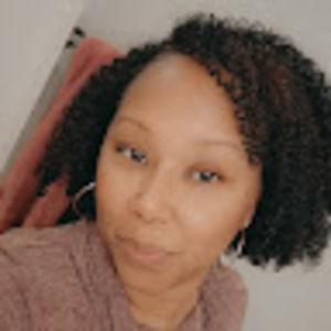 Meet your Posher, Evelyn